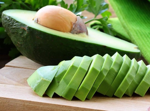 Авокадо: польза и вред, противопоказания, лечебные свойства