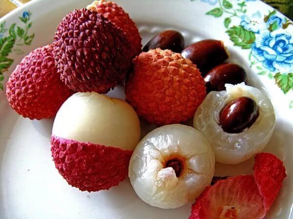 Личи фрукт — полезные свойства, противопоказания, как кушать, фото
